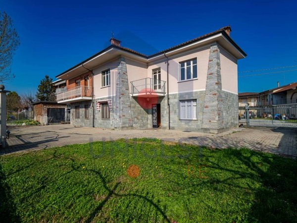 casa indipendente in vendita a Poirino