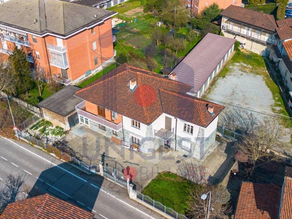 casa indipendente in vendita a Poirino