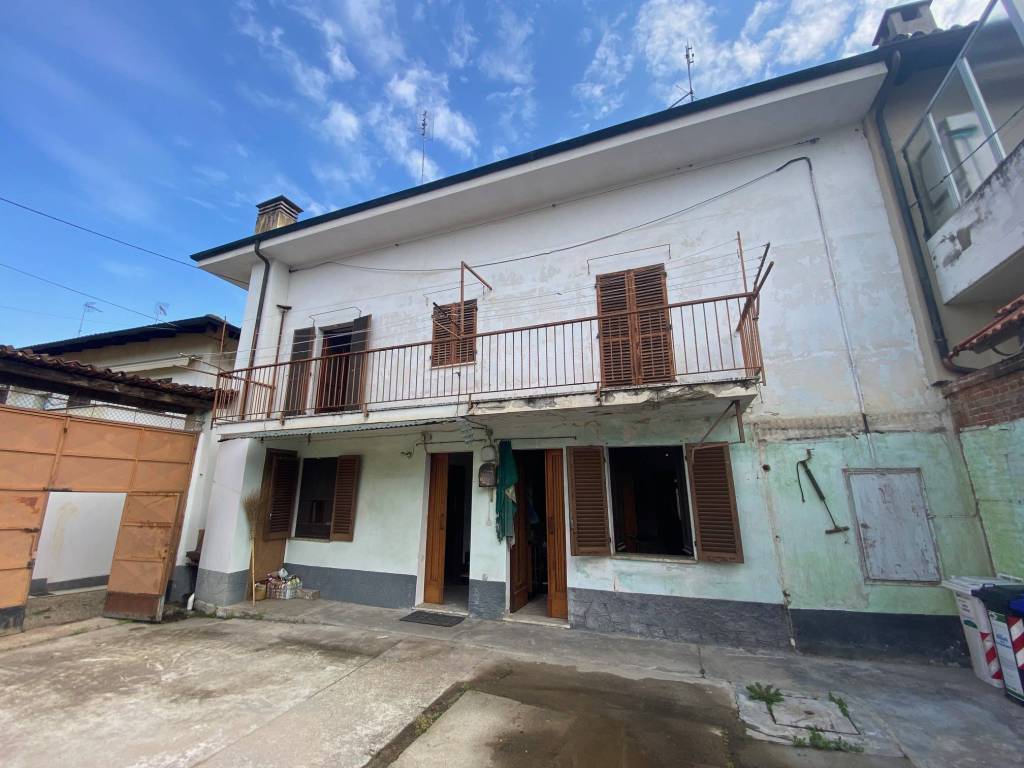 casa indipendente in vendita a Poirino