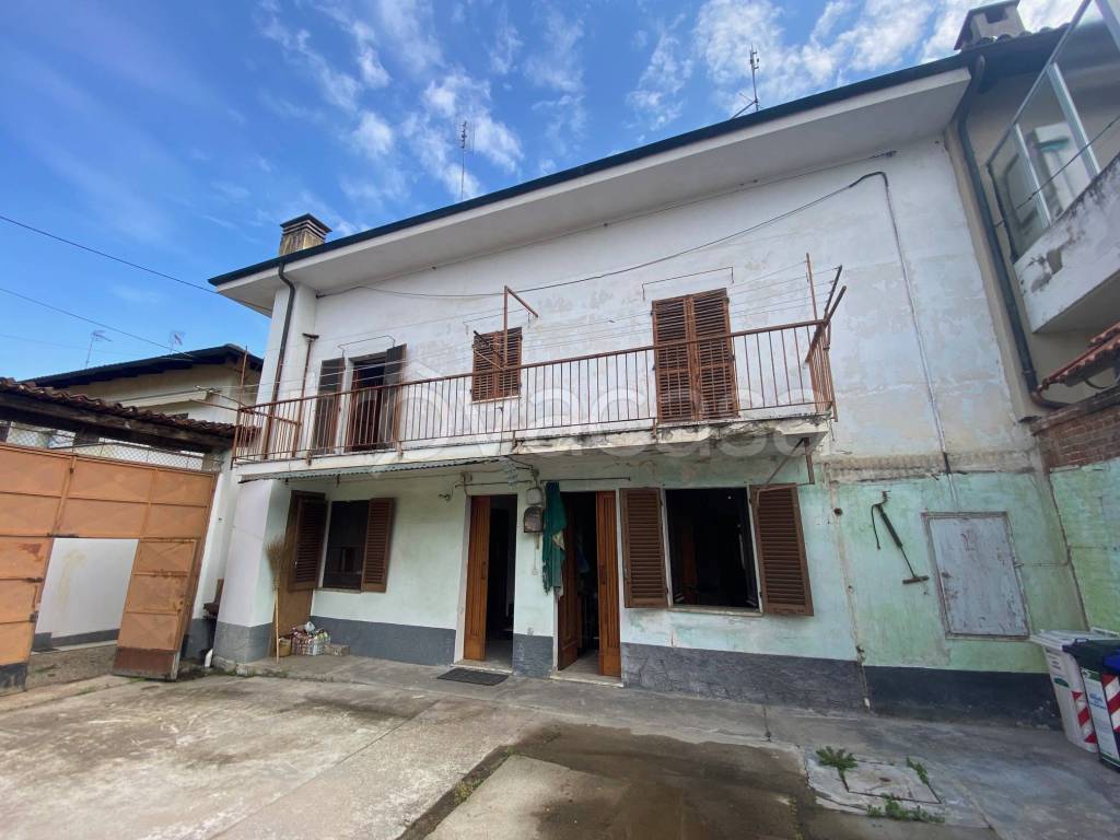 casa indipendente in vendita a Poirino