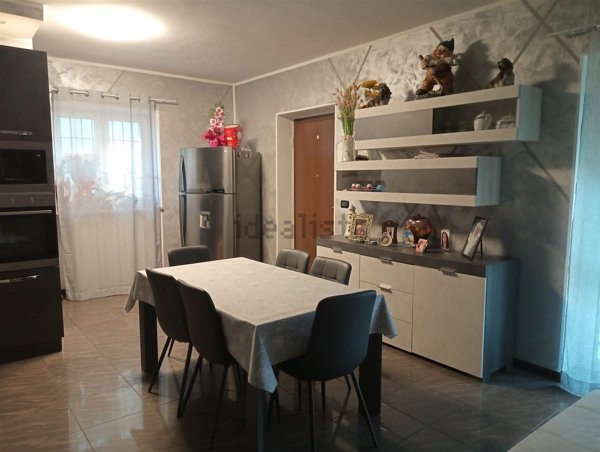 casa indipendente in vendita a Poirino