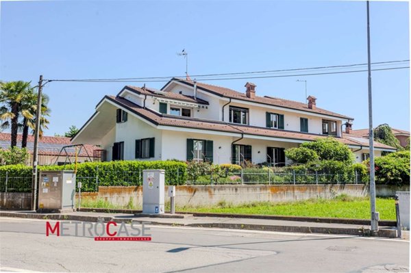 casa indipendente in vendita a Poirino