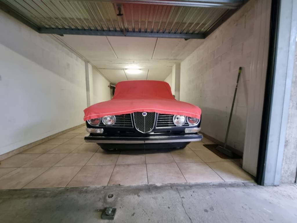 locale di sgombero in vendita a Poirino