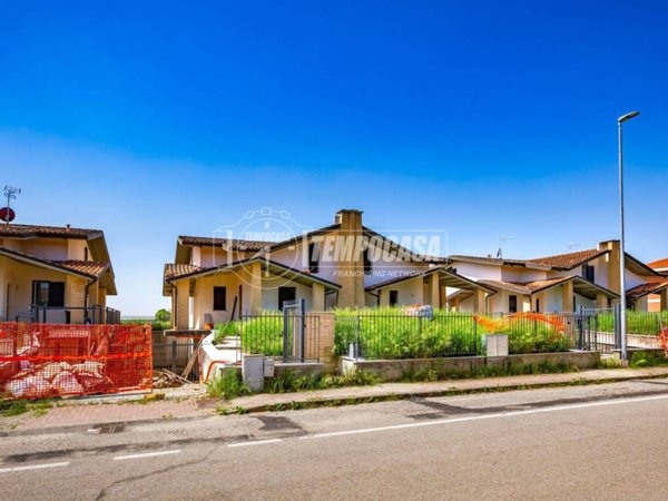 casa indipendente in vendita a Poirino