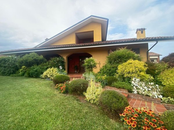 casa indipendente in vendita a Poirino