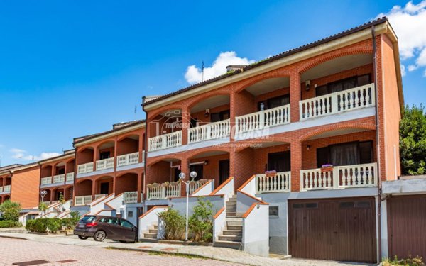 casa indipendente in vendita a Poirino in zona Marocchi