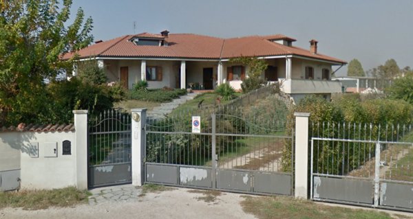 casa indipendente in vendita a Poirino