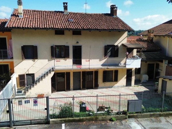 casa indipendente in vendita a Poirino