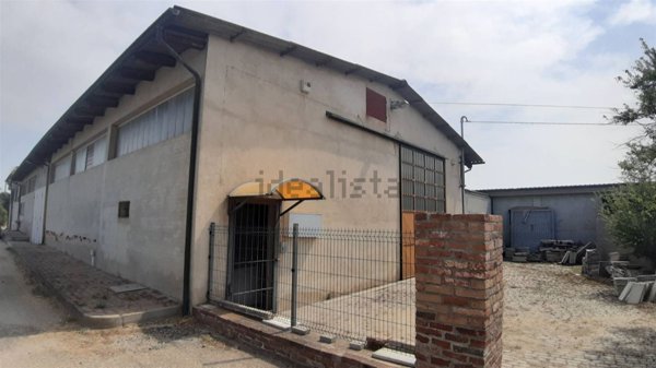 ufficio in vendita a Poirino