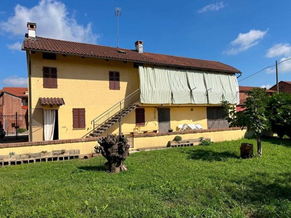 casa indipendente in vendita a Poirino