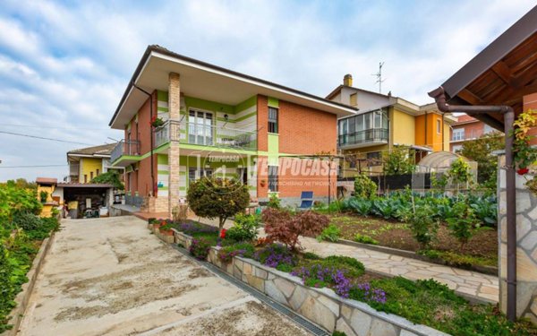 casa indipendente in vendita a Poirino