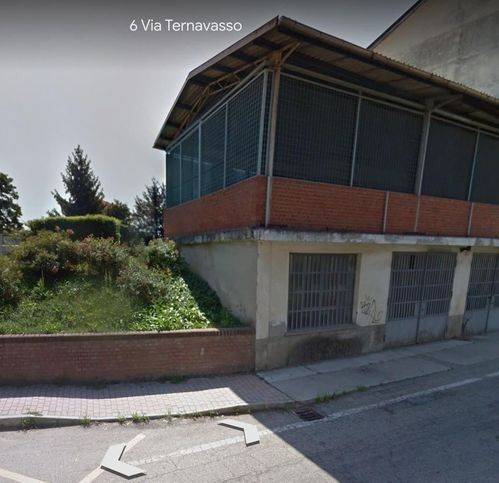 negozio in vendita a Poirino in zona Ternavasso