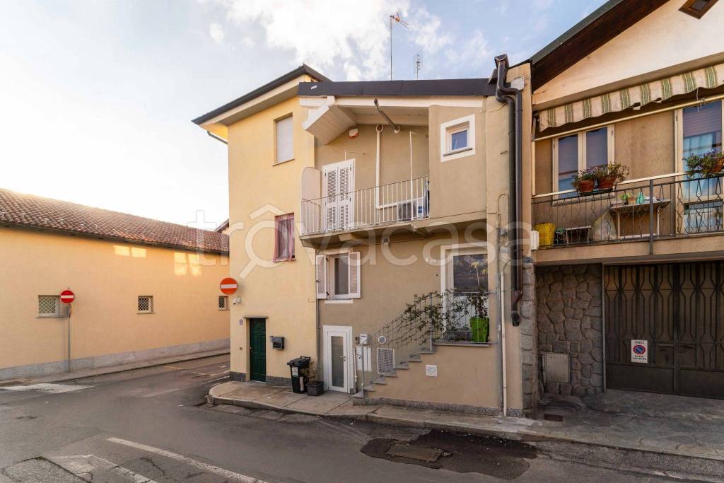 casa indipendente in vendita a Poirino