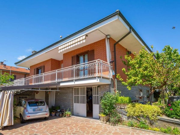 casa indipendente in vendita a Poirino