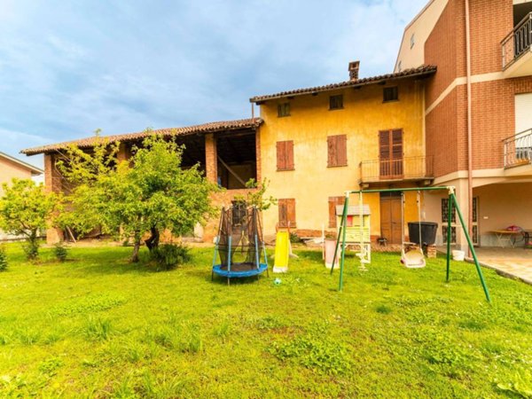casa indipendente in vendita a Poirino