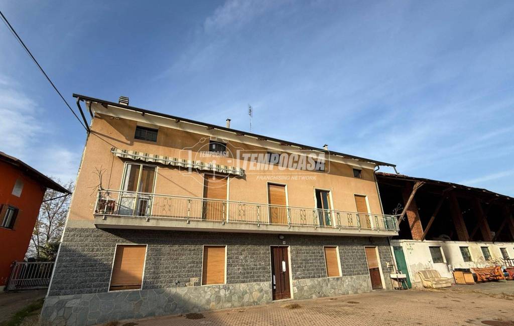 casale in vendita a Poirino