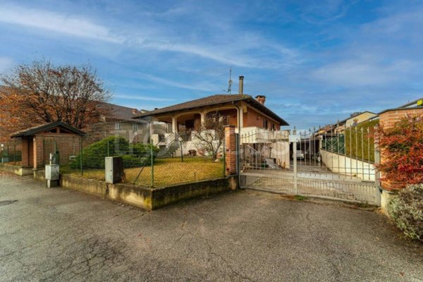casa indipendente in vendita a Poirino