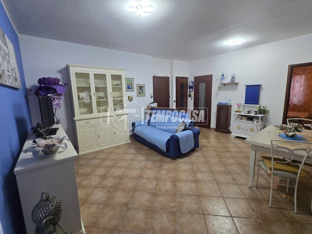 appartamento in vendita a Poirino in zona Marocchi