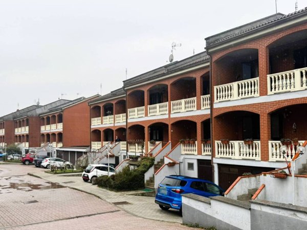 casa indipendente in vendita a Poirino in zona Marocchi