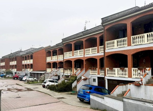 casa indipendente in vendita a Poirino in zona Marocchi