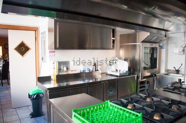 negozio in vendita a Poirino