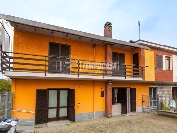 casa indipendente in vendita a Poirino
