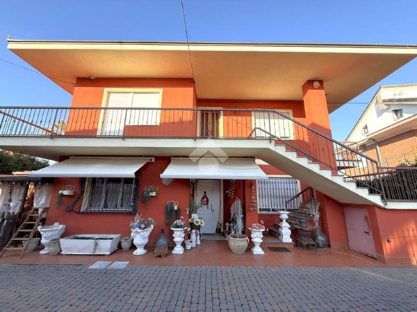 casa indipendente in vendita a Poirino