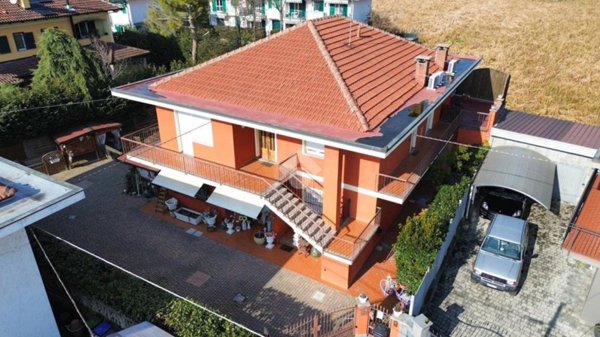 casa indipendente in vendita a Poirino