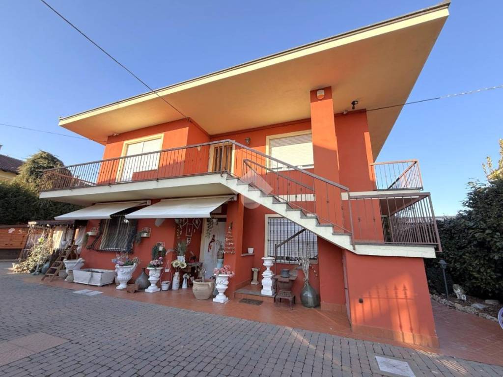 casa indipendente in vendita a Poirino