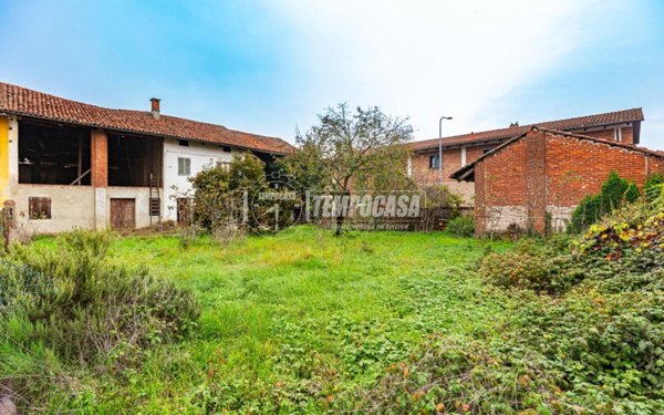 casale in vendita a Poirino