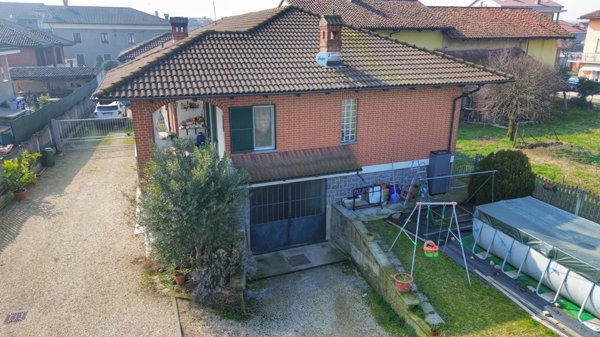 casa indipendente in vendita a Poirino
