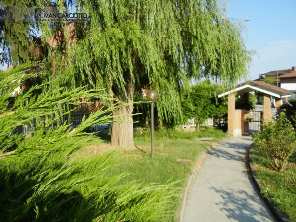 appartamento in vendita a Poirino in zona Marocchi