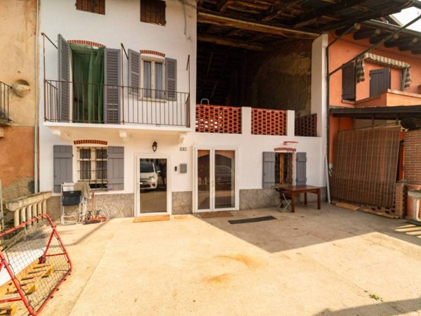 casa indipendente in vendita a Poirino in zona Appendini