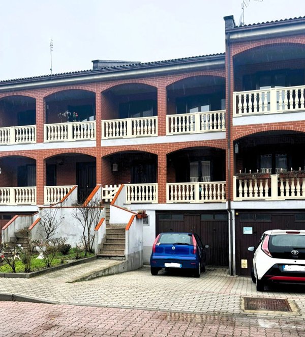 casa indipendente in vendita a Poirino in zona Marocchi