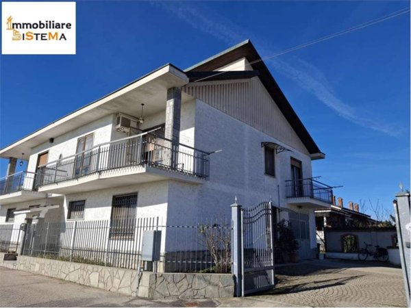 casa indipendente in vendita a Poirino