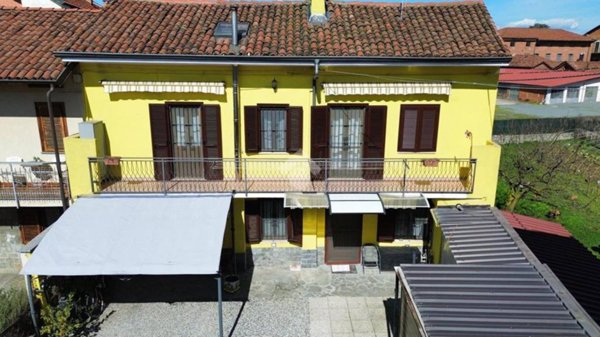 casa indipendente in vendita a Poirino