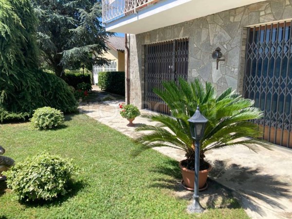 casa indipendente in vendita a Poirino