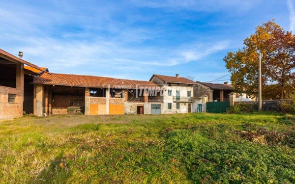 locale di sgombero in vendita a Poirino in zona Appendini