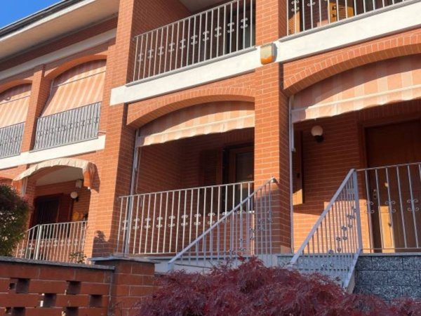 casa indipendente in vendita a Poirino