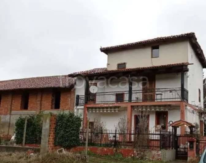 casa indipendente in vendita a Poirino