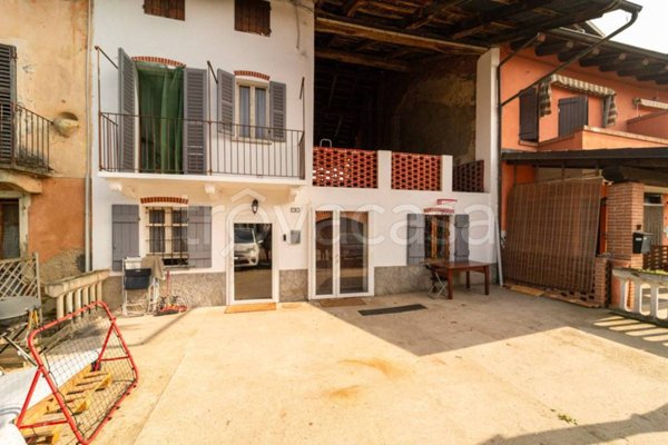 casa indipendente in vendita a Poirino in zona Appendini