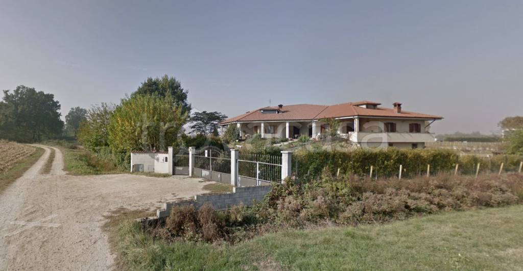 casa indipendente in vendita a Poirino