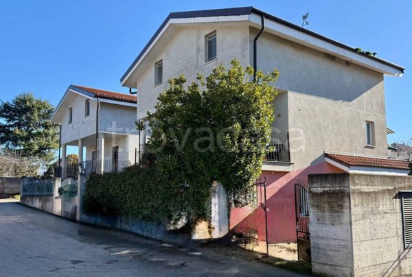 casa indipendente in vendita a Poirino in zona Tetti Brossa
