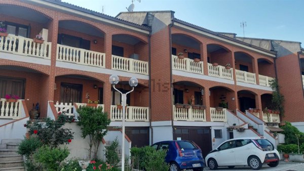 casa indipendente in vendita a Poirino in zona Marocchi