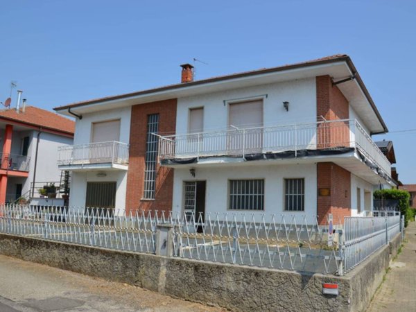 casa indipendente in vendita a Poirino in zona Tetti Brossa