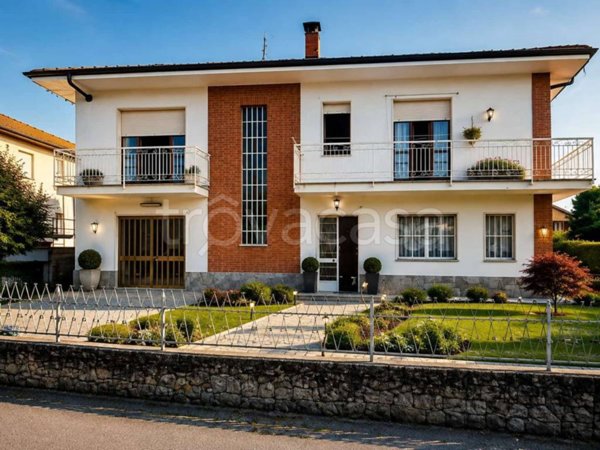 casa indipendente in vendita a Poirino in zona Tetti Brossa