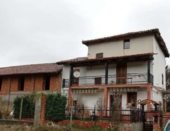 casa indipendente in vendita a Poirino in zona Masio