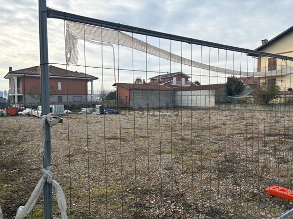 terreno edificabile in vendita a Poirino