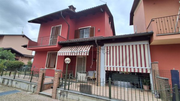 casa indipendente in vendita a Poirino in zona Tetti Brossa