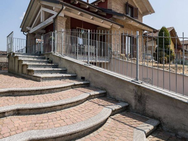casa indipendente in vendita a Poirino